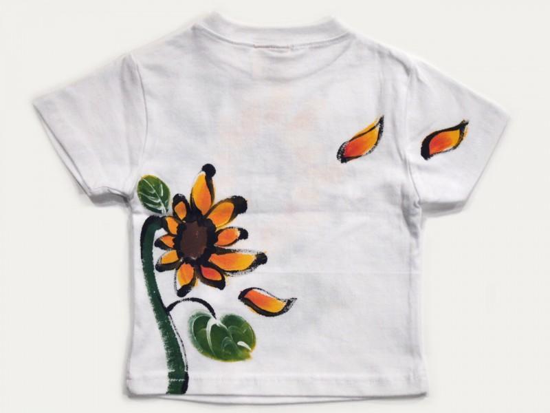 カラフルひまわりのTシャツキッズサイズ