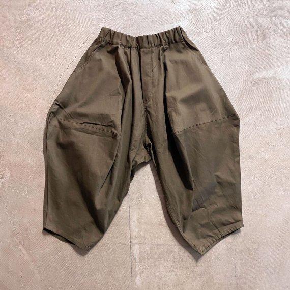 オックスポインテッドパンツ