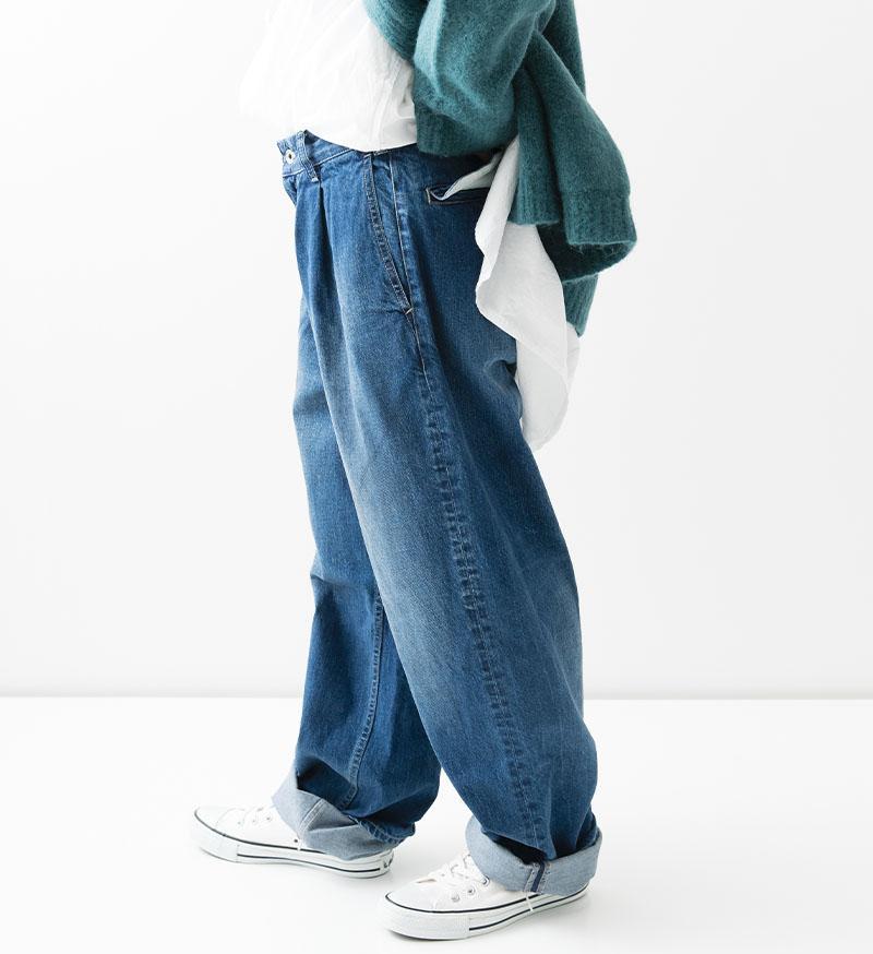 デニムタックパンツ