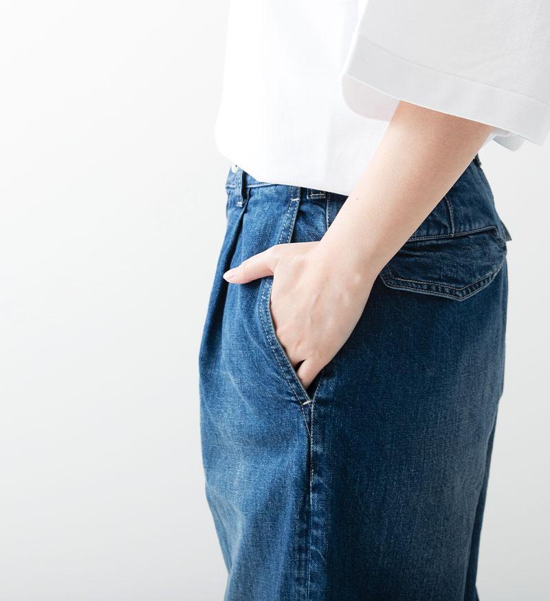 デニムタックパンツ