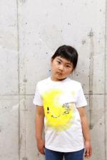 三日月と私のTシャツキッズ