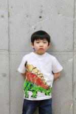 ステゴザウルスのTシャツキッズサイズ
