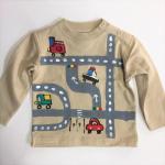 ミニカーと交通道路のTシャツキッズ長袖
